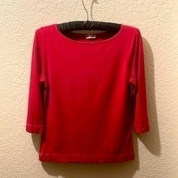 Tops - Three Dot top red 3/4 sleeve top
